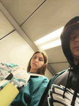 loading da plane w @linda - moving picture by @c